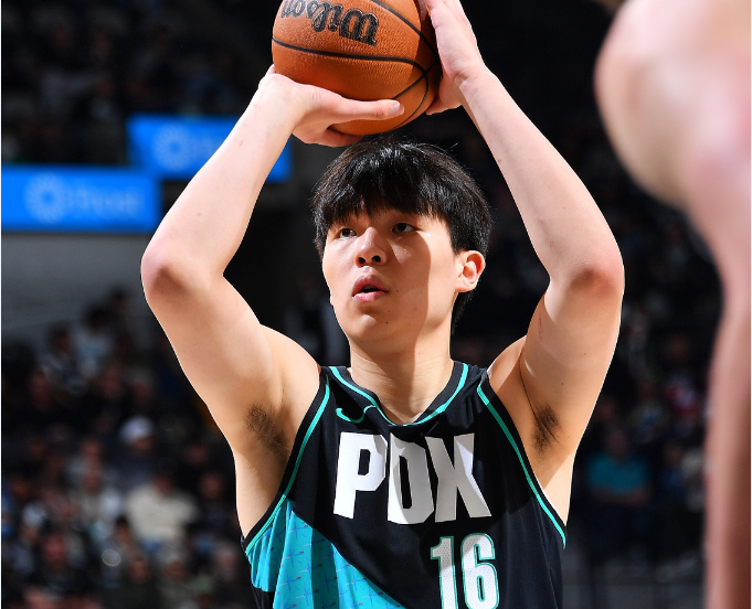 杨瀚森第20场DNP！开拓者大胜热火4连胜 阿夫迪亚伤退热巴32+10